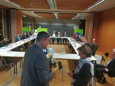 Bild2_Schaffhausens Regierungspräsident Christian Amsler gratulierte Lan....jpg