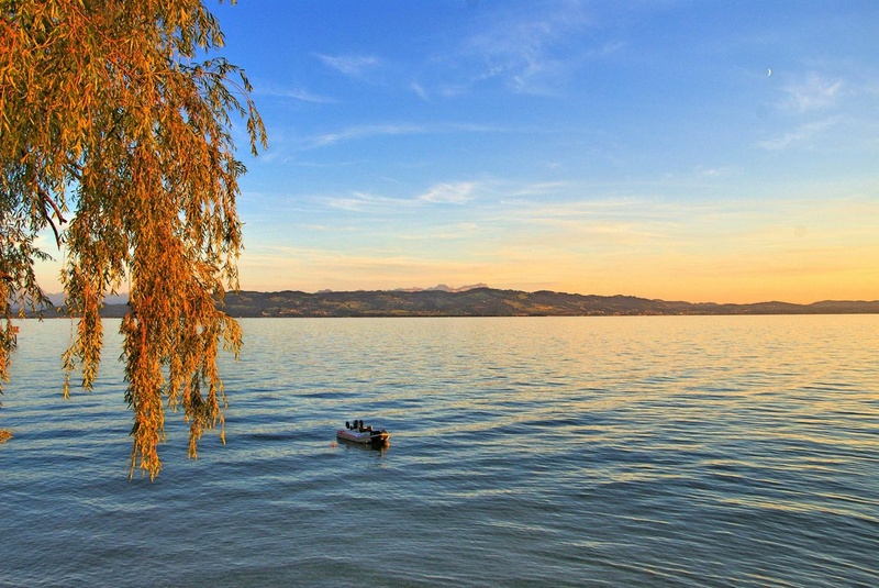 Herbstbild Bodensee pixabay.jpg